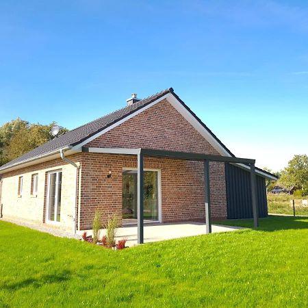 Haus Kuestenbrise - Urlaub Mit Hund An Der Kueste Mit Eigenen Garten, Sauna Und Gemuetlichen Kaminfeuer Schweiburg Dış mekan fotoğraf