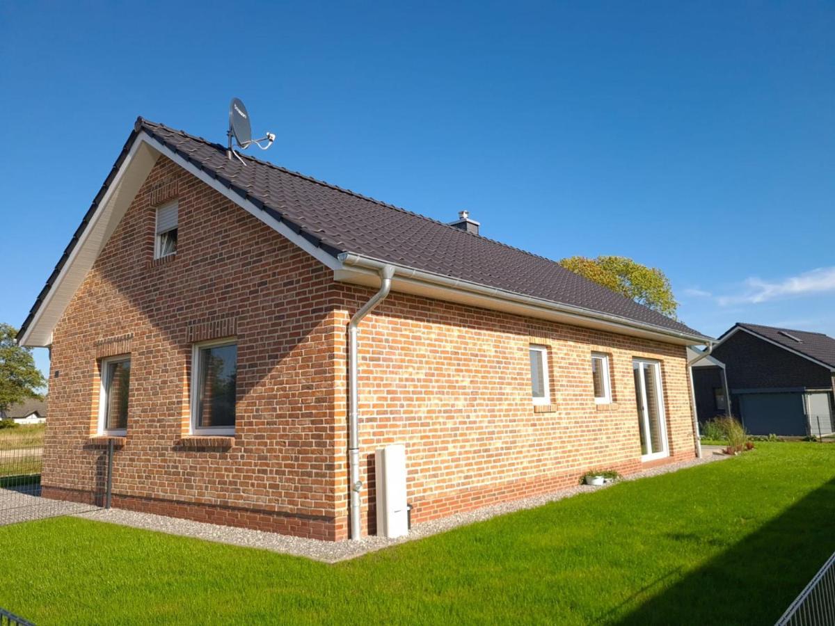 Haus Kuestenbrise - Urlaub Mit Hund An Der Kueste Mit Eigenen Garten, Sauna Und Gemuetlichen Kaminfeuer Schweiburg Dış mekan fotoğraf