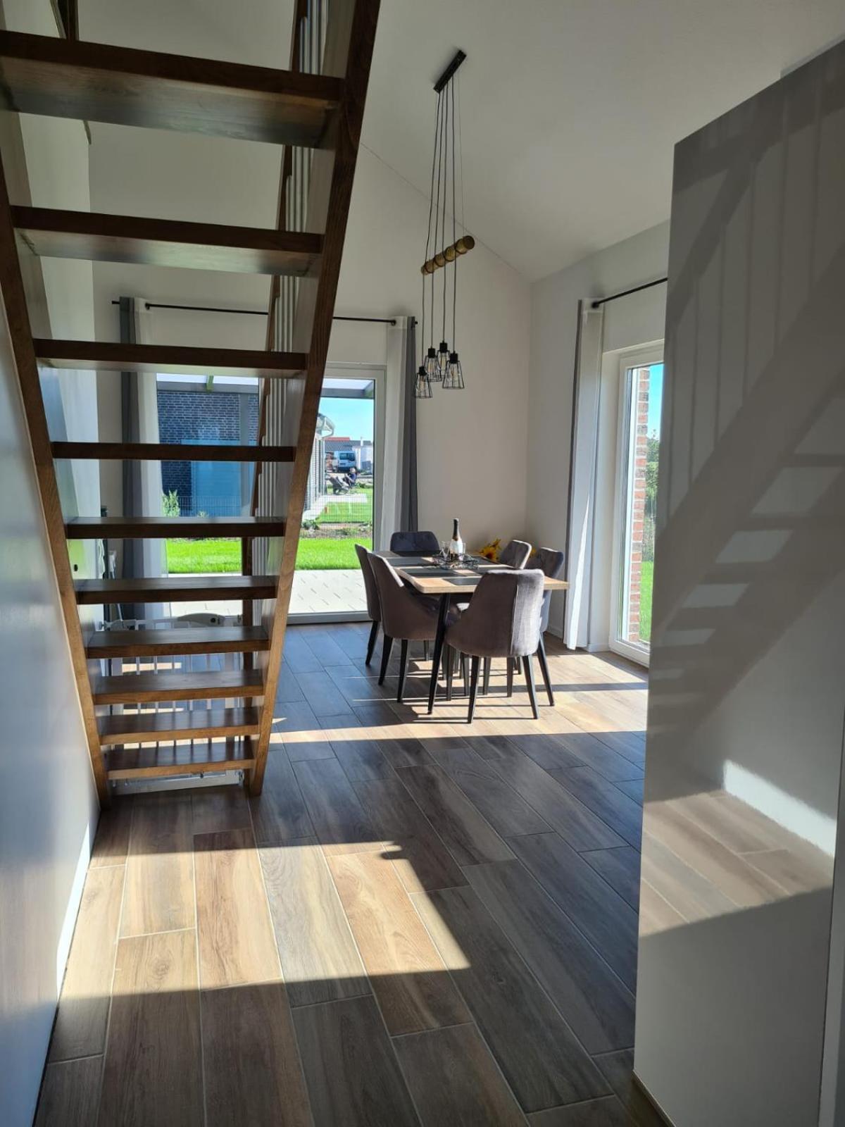 Haus Kuestenbrise - Urlaub Mit Hund An Der Kueste Mit Eigenen Garten, Sauna Und Gemuetlichen Kaminfeuer Schweiburg Dış mekan fotoğraf